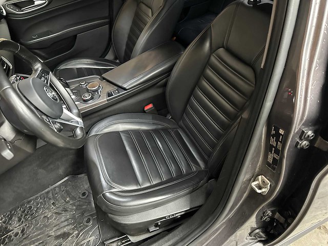 Alfa romeo giulia 2.0 t awd veloce repetti b4 + gepantserd 280pk 2019, jdk-05-s - afbeelding 35 van  66