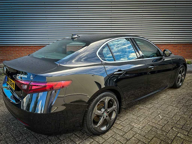 Alfa romeo giulia 2.2, nr-232-r - afbeelding 4 van  11
