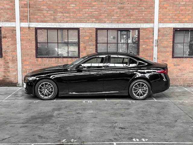 Alfa romeo giulia 2.2 super 150pk 2018 (origineel-nl), rn-969-g - afbeelding 8 van  42