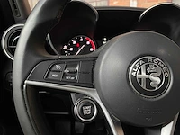 Alfa romeo giulia 2.2 super 150pk 2018 (origineel-nl), rn-969-g - afbeelding 14 van  42