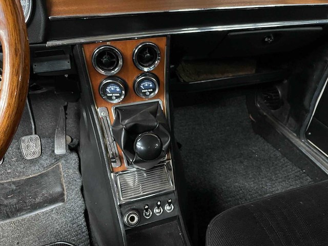 Alfa romeo giulia nuova super 1600 1.6 1979 (origineel-nl + 3e eigenaar), hz-05-bv - afbeelding 9 van  28