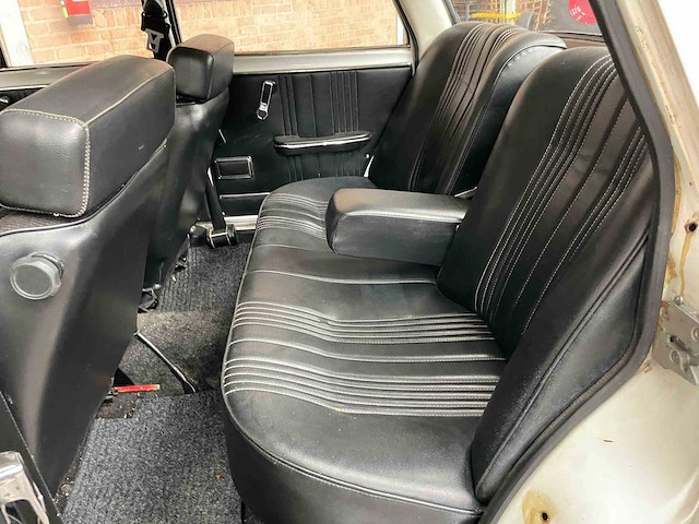 Alfa romeo giulia nuova super 1600 1.6 1979 (origineel-nl + 3e eigenaar), hz-05-bv - afbeelding 15 van  28