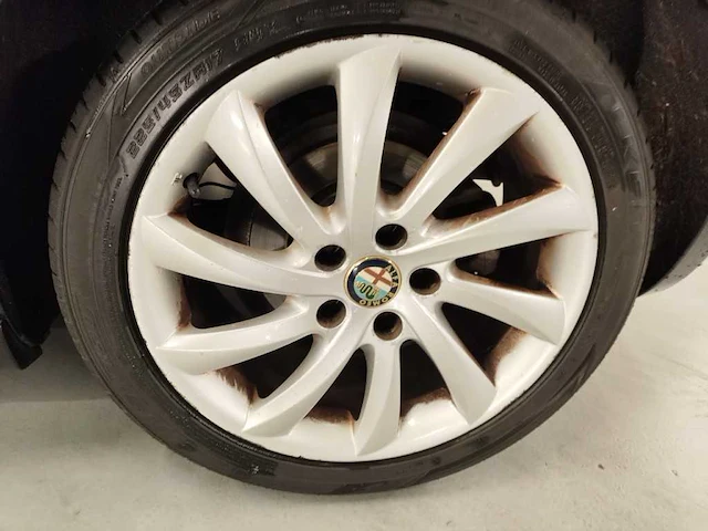 Alfa romeo giulietta - 1.4 t distinctive , ; 57-pgr-2 - afbeelding 9 van  19