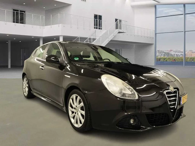 Alfa romeo giulietta - 1.4 t distinctive , ; 57-pgr-2 - afbeelding 12 van  19