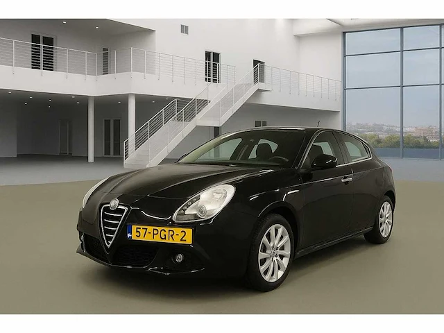 Alfa romeo giulietta - 1.4 t distinctive , ; 57-pgr-2 - afbeelding 1 van  18