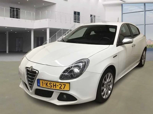Alfa romeo giulietta 1.4 t business executive automaat; 1-ksh-27 - afbeelding 1 van  9