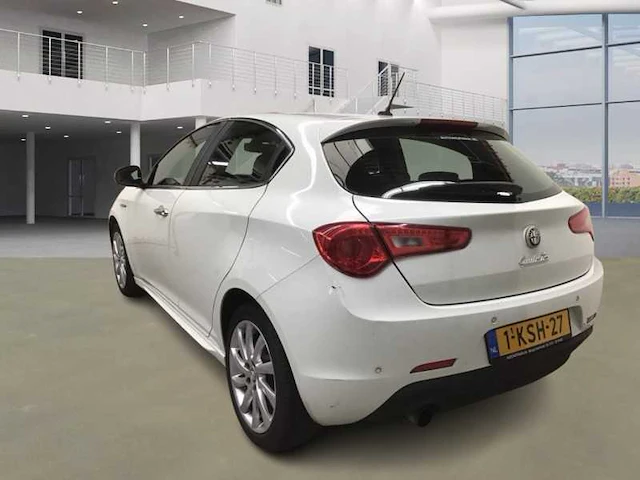 Alfa romeo giulietta 1.4 t business executive automaat; 1-ksh-27 - afbeelding 4 van  9