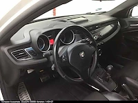 Alfa romeo giulietta 1.4 t business executive automaat; 1-ksh-27 - afbeelding 5 van  9