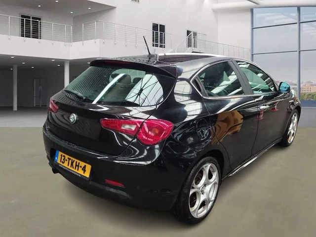 Alfa romeo giulietta 1.4 t distinctive; 13-tkh-4 - afbeelding 5 van  12