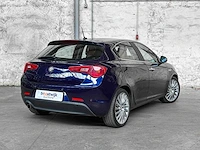 Alfa romeo giulietta 1.4 t distinctive 170pk 2011, 12-rrr-7 - afbeelding 2 van  40
