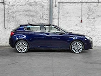 Alfa romeo giulietta 1.4 t distinctive 170pk 2011, 12-rrr-7 - afbeelding 40 van  40
