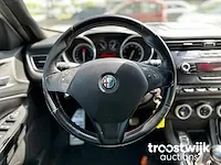 Alfa romeo giulietta 1.4 t distinctive, 23-nkg-3 - afbeelding 3 van  16