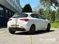 Alfa romeo giulietta 1.4 t distinctive, 23-nkg-3 - afbeelding 9 van  16