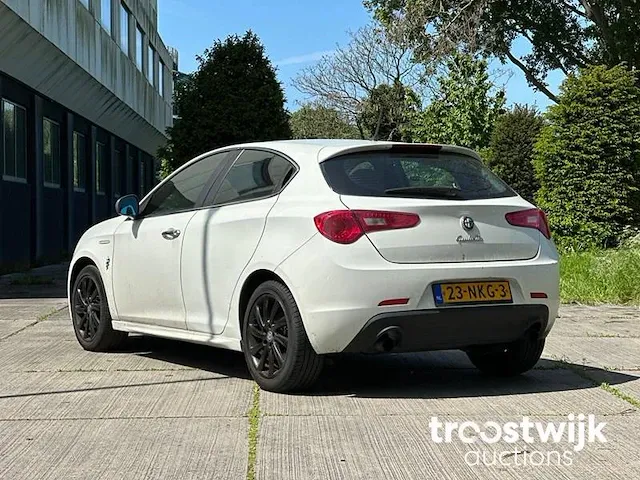 Alfa romeo giulietta 1.4 t distinctive, 23-nkg-3 - afbeelding 11 van  16