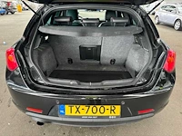 Alfa romeo giulietta 1.4 t distinctive , tx-700-r - afbeelding 14 van  17