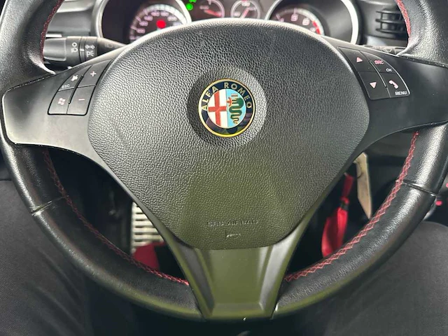 Alfa romeo giulietta 1.4 t distinctive , tx-700-r - afbeelding 8 van  17