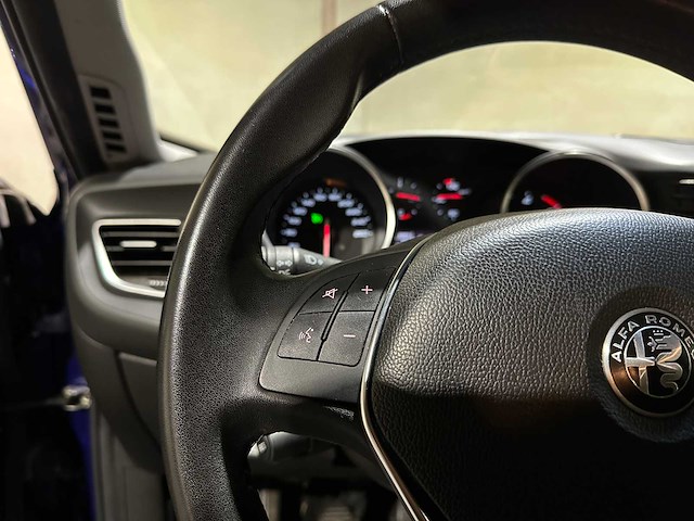 Alfa romeo giulietta 1.6 jtdm 120pk 2015 - afbeelding 27 van  55