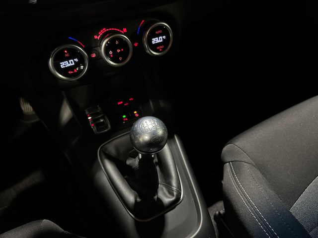 Alfa romeo giulietta 1.6 jtdm 120pk 2015 - afbeelding 31 van  55