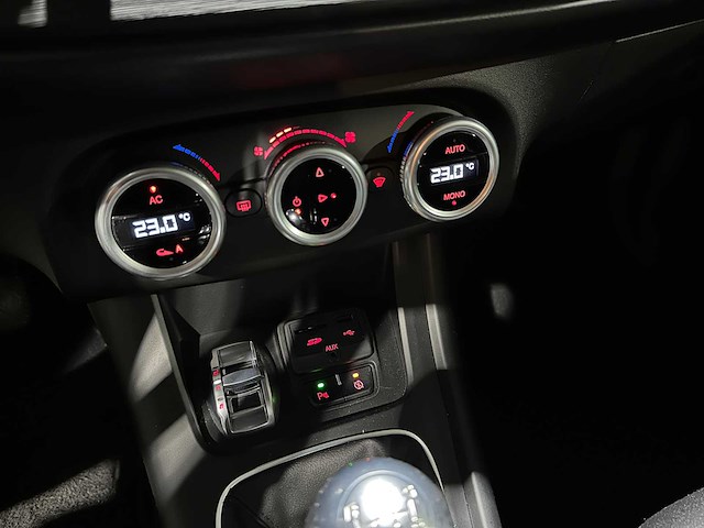 Alfa romeo giulietta 1.6 jtdm 120pk 2015 - afbeelding 32 van  55