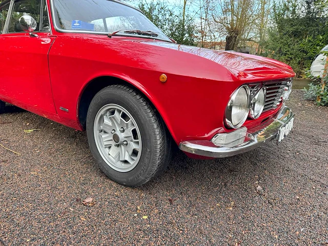 Alfa romeo gt 1300 junior unificato car 1976 | 72-gk-76 i - afbeelding 2 van  80