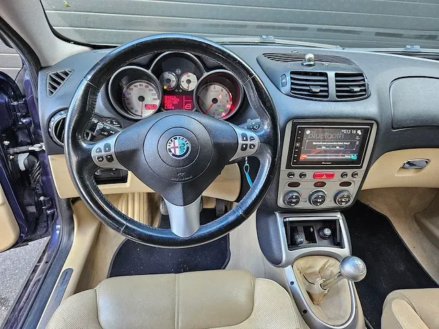 Alfa romeo gt 2.0 jts imola 72-xj-sj - afbeelding 2 van  16