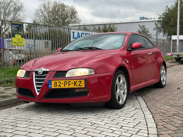 Alfa romeo gt 2.0 jts progression , 82-pf-kz - afbeelding 1 van  15