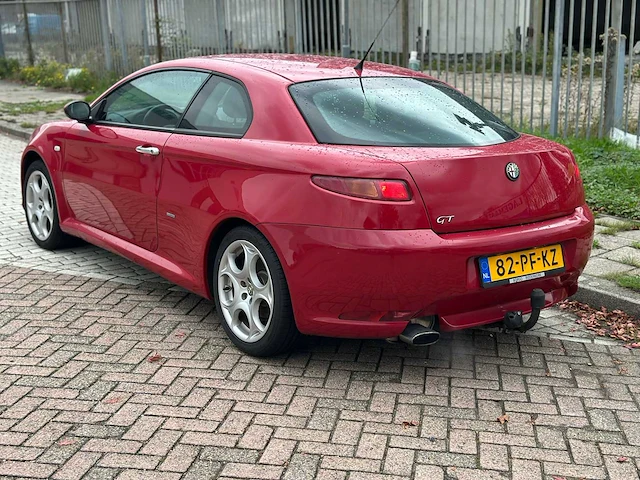 Alfa romeo gt 2.0 jts progression , 82-pf-kz - afbeelding 9 van  15
