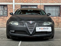 Alfa romeo gt 3.2 v6 240pk 2004 -youngtimer- - afbeelding 32 van  37
