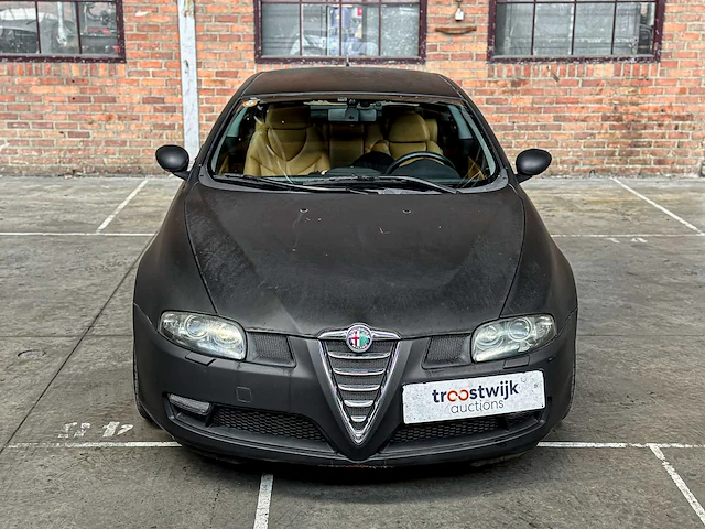 Alfa romeo gt 3.2 v6 240pk 2004 -youngtimer- - afbeelding 33 van  37