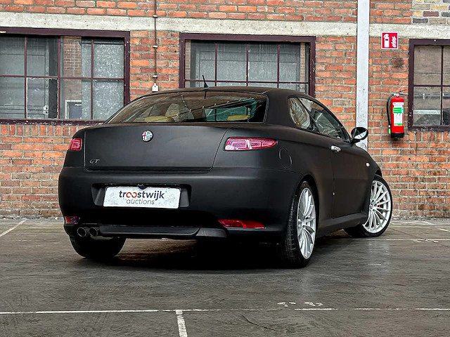 Alfa romeo gt 3.2 v6 240pk 2004 -youngtimer- - afbeelding 37 van  37
