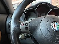 Alfa romeo gt 3.2 v6 240pk 2004 -youngtimer- - afbeelding 13 van  37