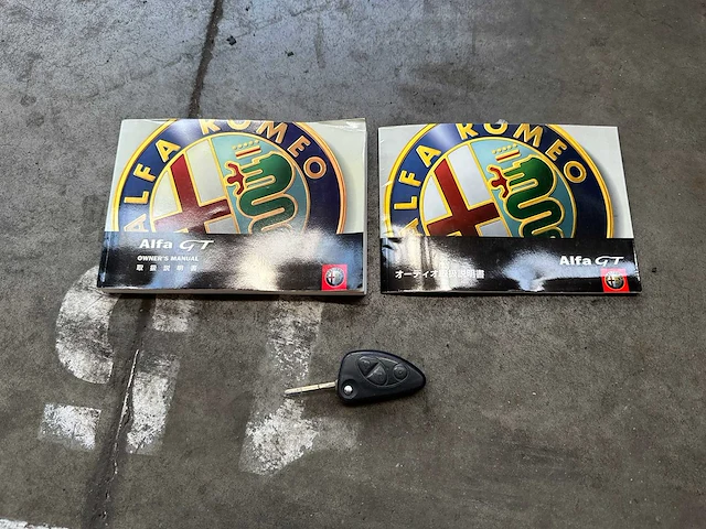 Alfa romeo gt 3.2 v6 240pk 2004 -youngtimer- - afbeelding 31 van  37