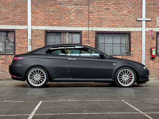 Alfa romeo gt 3.2 v6 240pk 2004 -youngtimer- - afbeelding 36 van  37