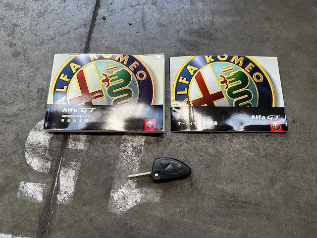 Alfa romeo gt 3.2 v6 240pk 2004 -youngtimer- - afbeelding 31 van  37