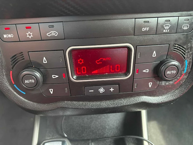 Alfa romeo mito 1.4 centenario , 19-nxd-4 - afbeelding 4 van  25