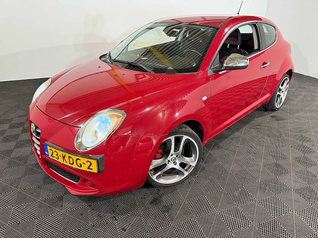 Alfa romeo mito 1.4 t distinctive, 23-kdg-2 - afbeelding 1 van  13