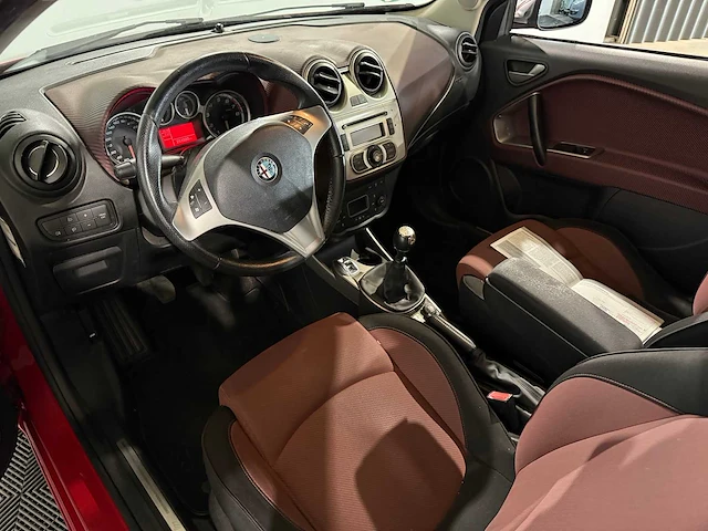 Alfa romeo mito 1.4 t distinctive, 23-kdg-2 - afbeelding 12 van  13