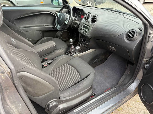 Alfa romeo mito 1.4 t sport 155pk airco cruise, 44-hhp-3 - afbeelding 17 van  25