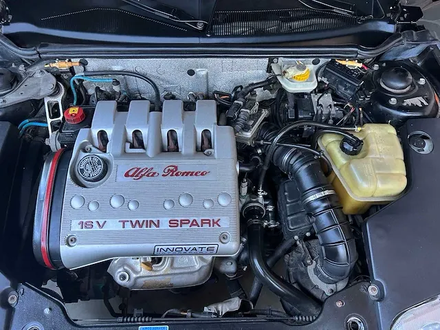 Alfa romeo spider 1.8-16v t.spark 144pk 1998, 27-zf-ng -youngtimer- - afbeelding 45 van  47