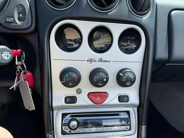 Alfa romeo spider 2.0-16v t.spark, 09-lsh-8 - afbeelding 36 van  45