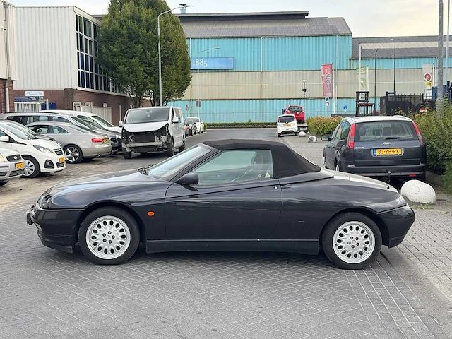 Alfa romeo spider 2.0-16v t.spark 1995 | tz-zb-97 i - afbeelding 2 van  20