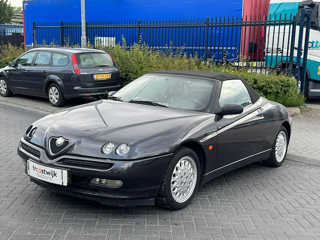 Alfa romeo spider 2.0-16v t.spark 1995 | tz-zb-97 i - afbeelding 1 van  20