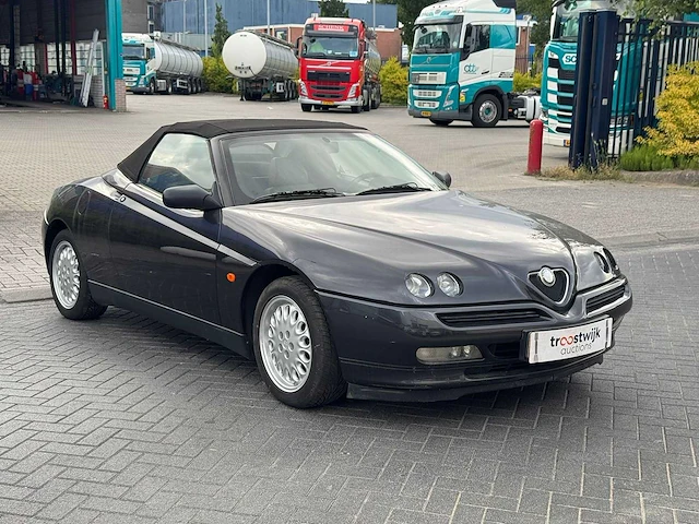 Alfa romeo spider 2.0-16v t.spark 1995 | tz-zb-97 i - afbeelding 19 van  20