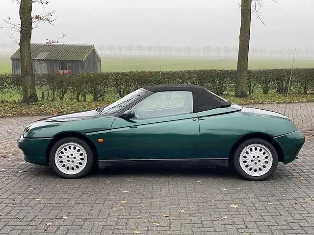 Alfa romeo spider 2.0 16v t.spark, 26-gx-bh - afbeelding 10 van  16