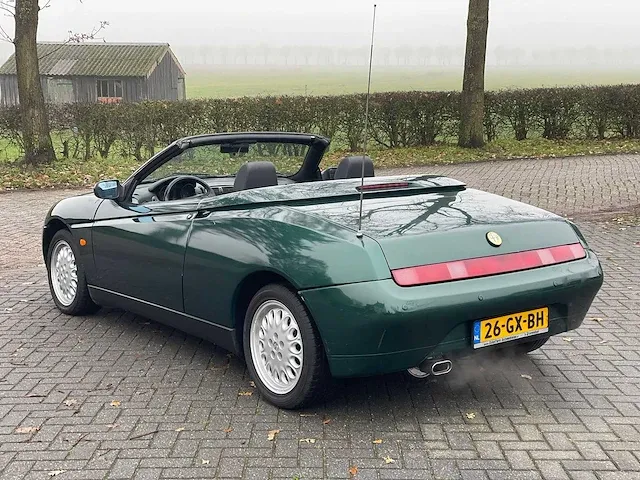 Alfa romeo spider 2.0 16v t.spark, 26-gx-bh - afbeelding 4 van  16