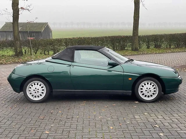 Alfa romeo spider 2.0 16v t.spark, 26-gx-bh - afbeelding 9 van  16