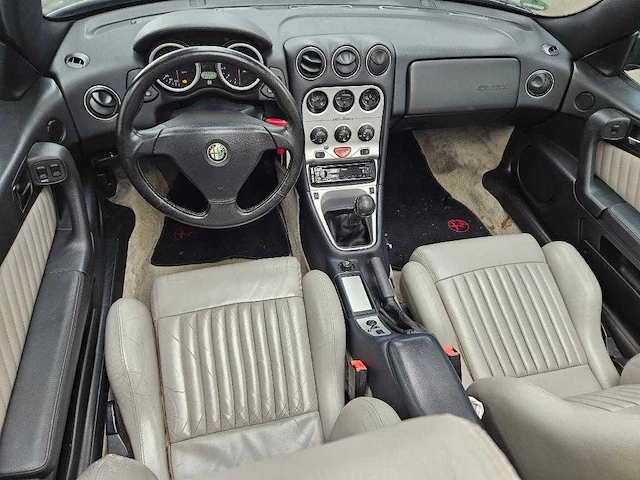 Alfa romeo spider 2.0 16v t.spark l, gp240x - afbeelding 11 van  17