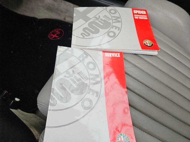 Alfa romeo spider 2.0 16v t.spark l, gp240x - afbeelding 9 van  17