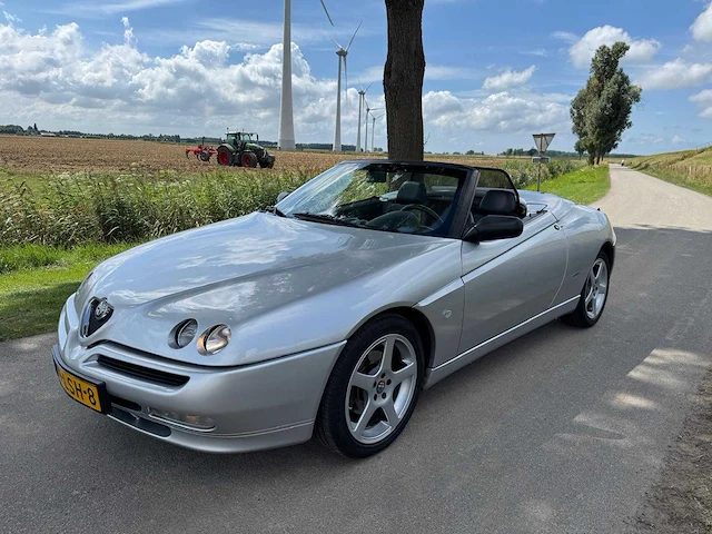 Alfa romeo spider 2.0-16v t.spark lage km stand 09-lsh-8 - afbeelding 1 van  45