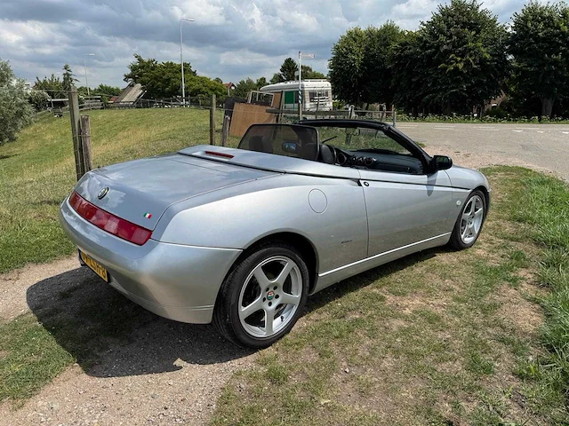 Alfa romeo spider 2.0-16v t.spark lage km stand 09-lsh-8 - afbeelding 31 van  45